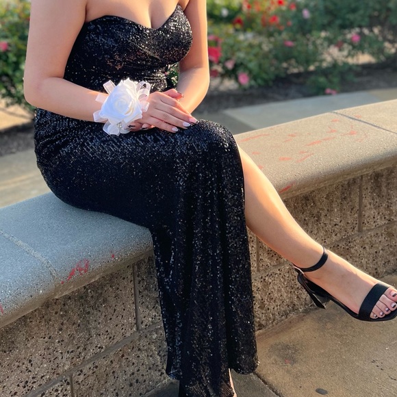 Aidan Mattox Sequined Strapless Dress - Picture 2 of 3